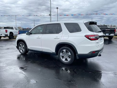 Used 2025 Honda Pilot EX-L image 3