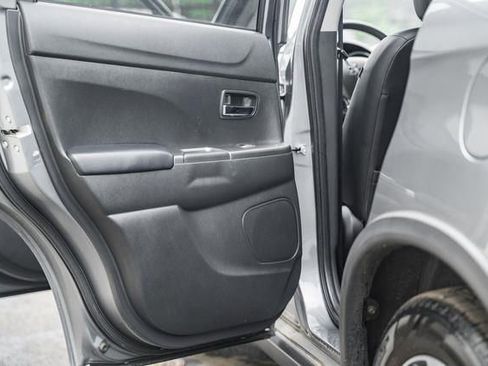 New 2024 Mitsubishi Outlander Sport SE image 31