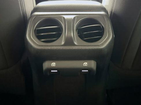 Used 2020 Jeep Wrangler Unlimited Sport AWD/4WD image 30