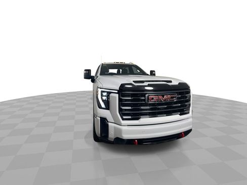 Used 2025 GMC Sierra 2500 AT4 w/ AT4 Premium Plus Package image 2