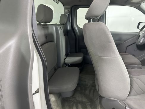 Used 2018 Nissan Frontier S image 26