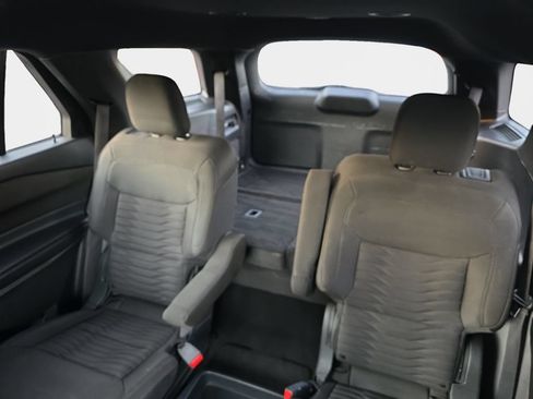 Used 2020 Ford Explorer XLT w/ Class III Trailer Tow Package AWD/4WD image 19