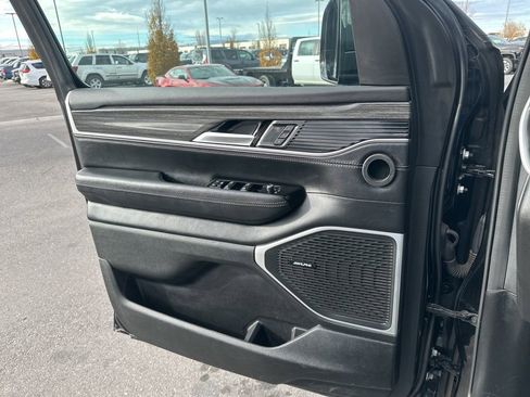 Used 2022 Jeep Wagoneer Series III w/ Convenience Group I image 17