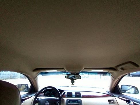 Used 2007 Buick Lucerne CXL image 28