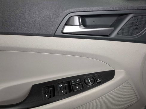 Used 2018 Hyundai Tucson SE image 37