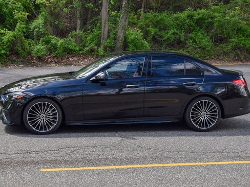 Used 2023 Mercedes-Benz C 300 4MATIC Sedan w/ Pinnacle Trim Package image 4