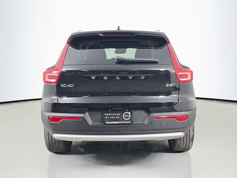 Certified 2025 Volvo XC40 B5 Core image 7