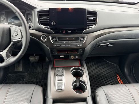 Used 2023 Honda Passport TrailSport image 11