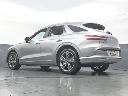 Used 2025 Genesis Electrified GV70 AWD/4WD image 40