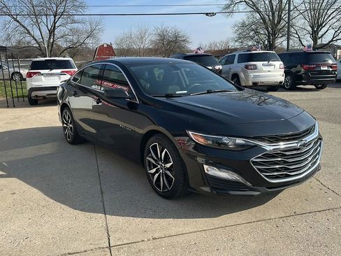 Used 2022 Chevrolet Malibu LT image 3