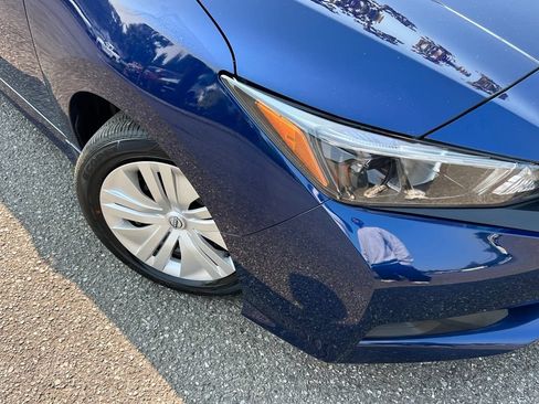 Used 2025 Nissan Leaf S FWD image 2