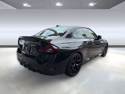 Used 2025 BMW 230i Coupe w/ M Sport Package RWD image 7