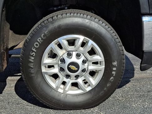 Used 2025 Chevrolet Silverado 2500 LT w/ Convenience Package AWD/4WD image 9