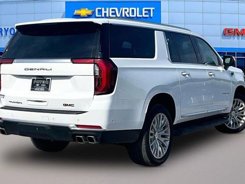 Used 2025 GMC Yukon XL Denali AWD/4WD image 5