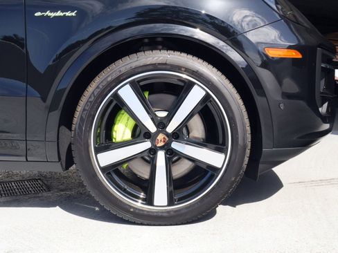 New 2026 Porsche Cayenne E-Hybrid AWD/4WD image 27