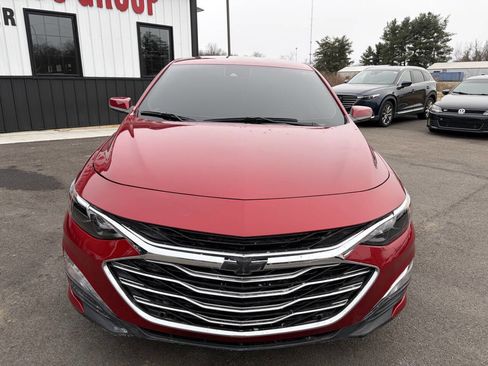 Used 2025 Chevrolet Malibu RS image 3