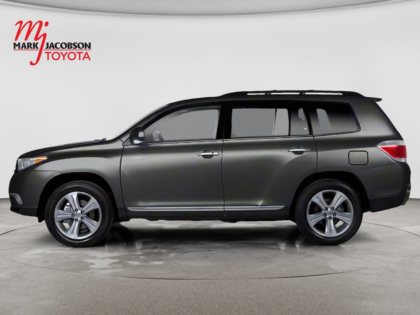Used 2013 Toyota Highlander SE FWD image 4