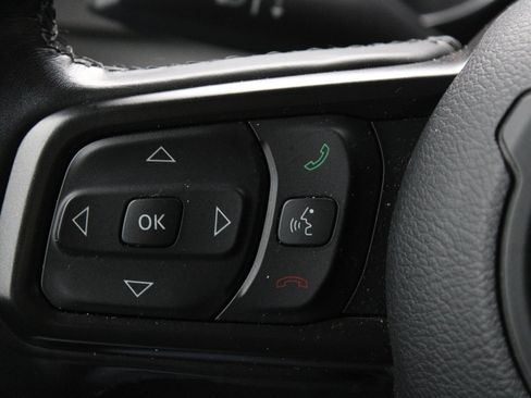 Used 2022 Jeep Gladiator Sport image 19