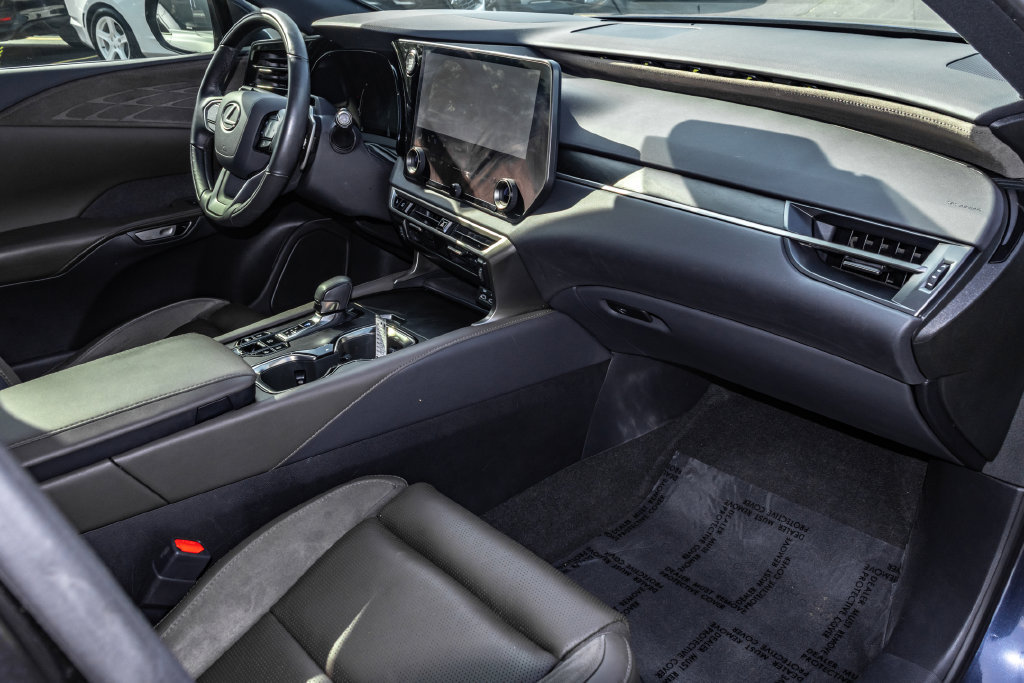 Used 2023 Lexus RX 350 AWD w/ Cold Area Package image 31
