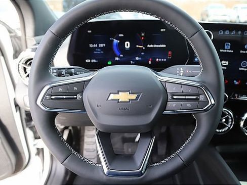 New 2025 Chevrolet Blazer EV LT AWD/4WD image 18