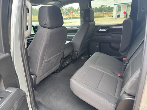 Used 2025 Chevrolet Silverado 1500 LT AWD/4WD image 14