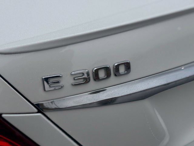 Used 2018 Mercedes-Benz E 300 4MATIC image 39