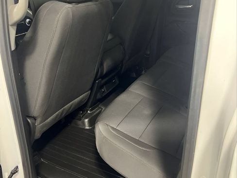Used 2023 Chevrolet Silverado 1500 W/T w/ WT Convenience Package AWD/4WD image 10