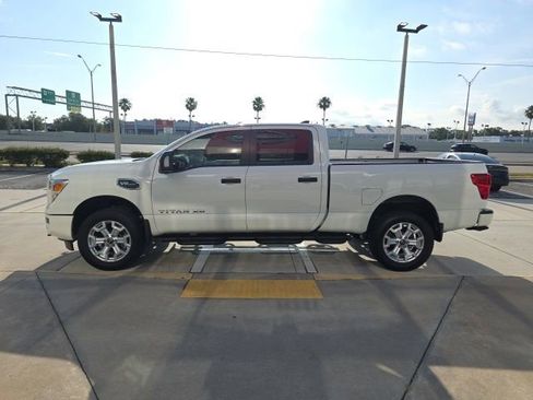Used 2024 Nissan Titan SV w/ SV Convenience Package AWD/4WD image 7
