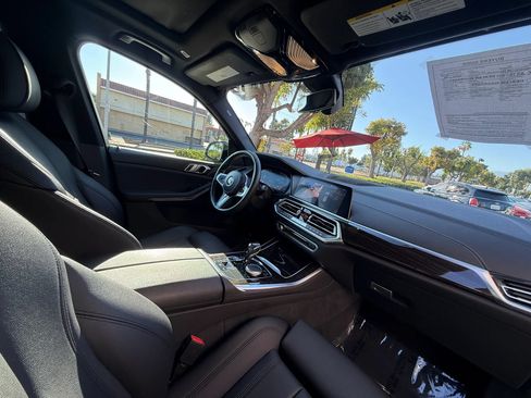 Used 2019 BMW X5 xDrive40i w/ Premium Package 2 AWD/4WD image 23