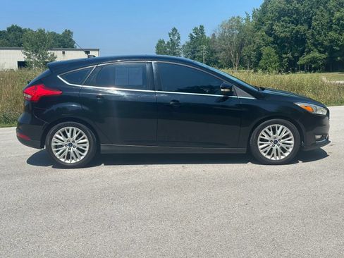 Used 2018 Ford Focus Titanium FWD image 4