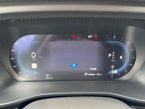 Certified 2025 Volvo XC40 B5 Plus image 19