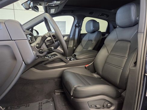 New 2026 Porsche Cayenne Coupe image 5