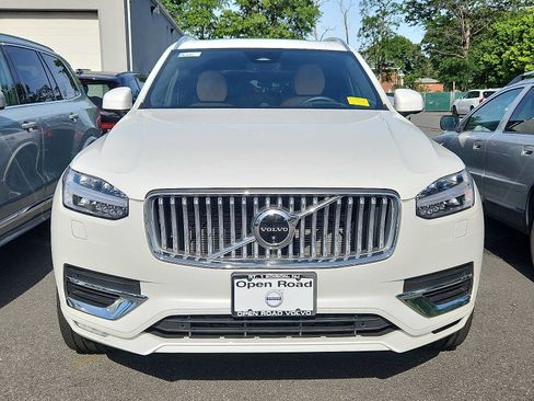 Used 2023 Volvo XC90 B6 Ultimate AWD/4WD image 2