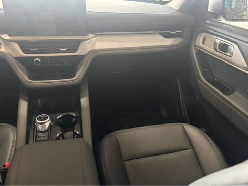 New 2026 Ford Explorer Active w/ Active Comfort Package AWD/4WD image 19