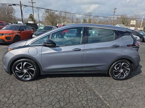 Used 2023 Chevrolet Bolt LT w/ Infotainment Package image 19