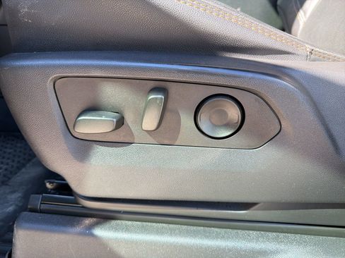 Used 2023 GMC Sierra 1500 AT4 image 99