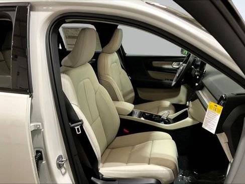 New 2026 Volvo XC40 B5 Plus w/ Climate Package AWD/4WD image 14