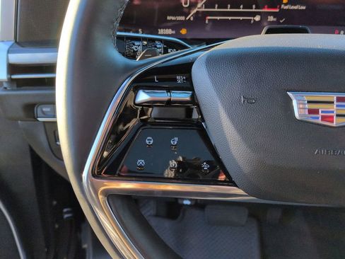 Certified 2025 Cadillac Escalade ESV Premium Luxury image 10