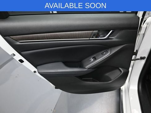 Used 2018 Honda Accord Touring image 33
