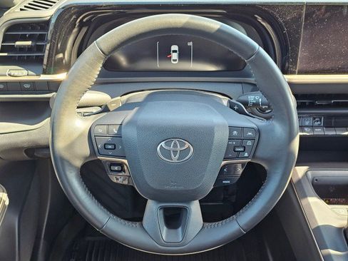 Used 2023 Toyota Crown Platinum AWD/4WD image 25