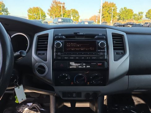 Used 2012 Toyota Tacoma 4x4 Access Cab V6 w/ TRD Off-Road Pkg image 24