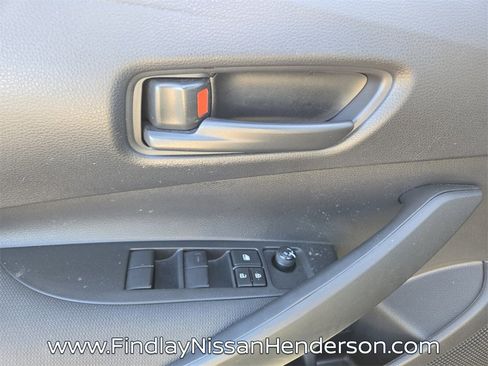 Used 2022 Toyota Corolla LE image 20