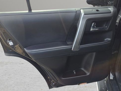 Used 2022 Toyota 4Runner SR5 Premium image 14