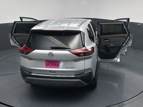 Used 2022 Nissan Rogue SV AWD/4WD image 25