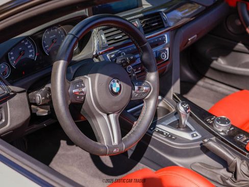 Used 2015 BMW M4 Convertible image 45