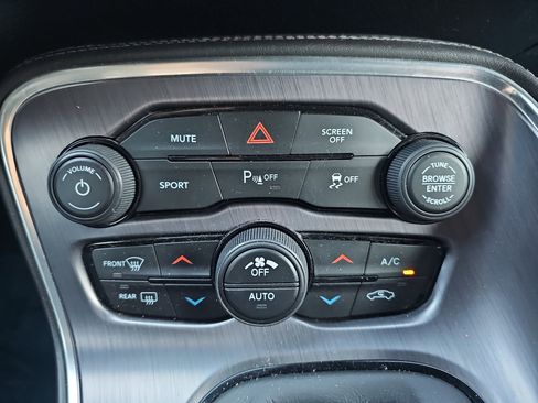 Used 2018 Dodge Challenger R/T w/ Performance Handling Group image 21