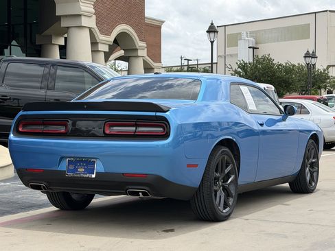 Used 2023 Dodge Challenger SRT Hellcat RWD image 4
