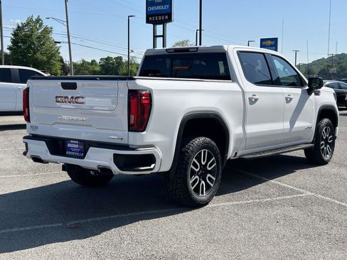Used 2023 GMC Sierra 1500 AT4 w/ AT4 Preferred Package AWD/4WD image 3