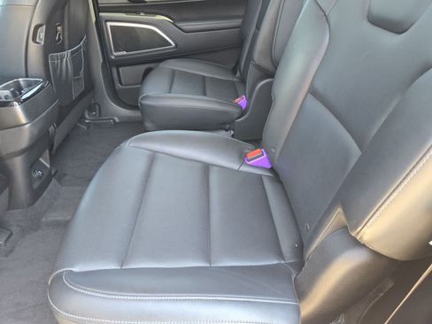 Certified 2024 Kia Telluride S w/ S Sunroof Package AWD/4WD image 18
