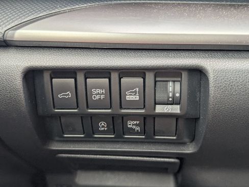 Used 2024 Subaru Forester Premium AWD/4WD image 17